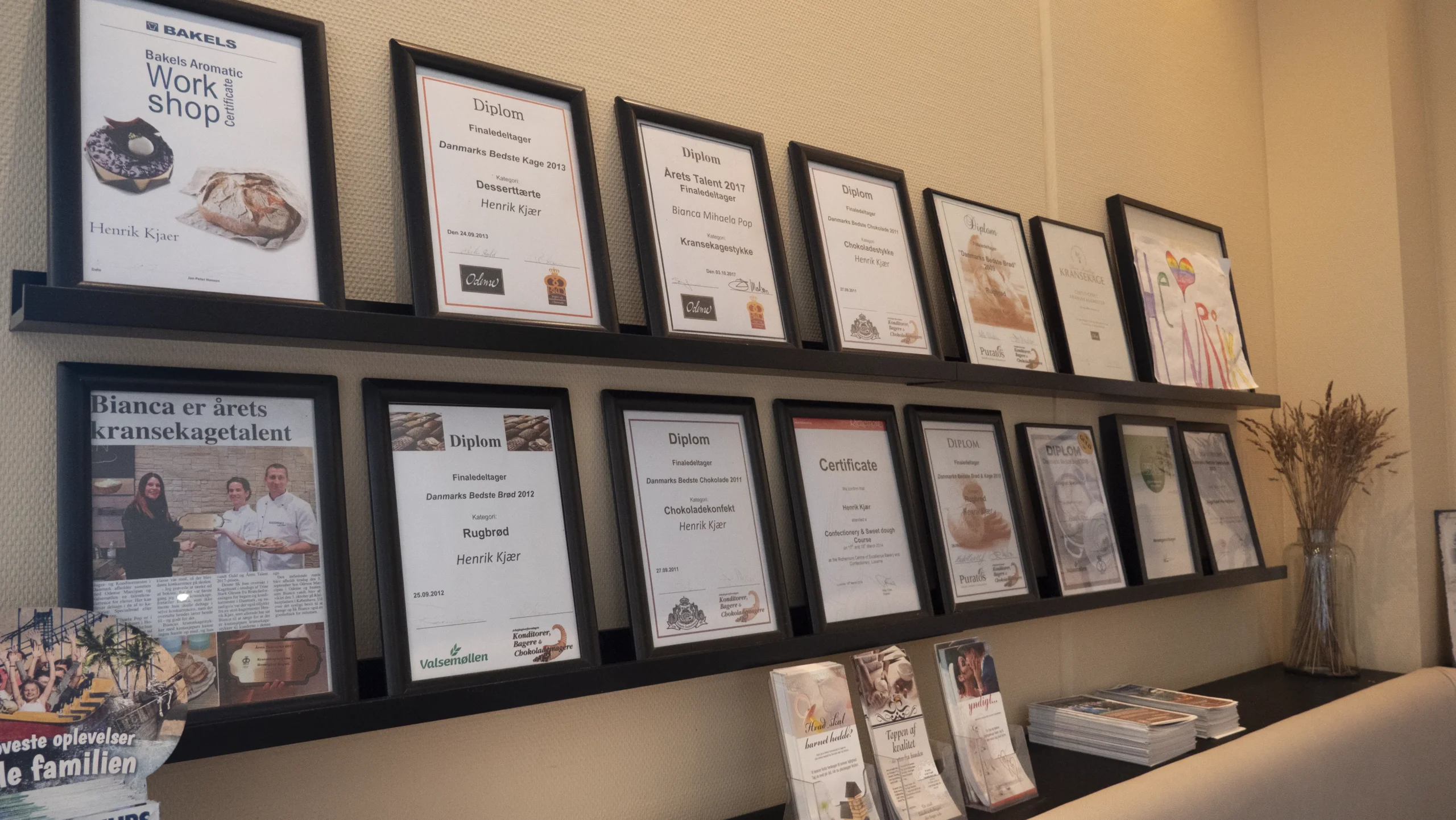 Kagehuset Hovedgård - Certifikater og diplomer